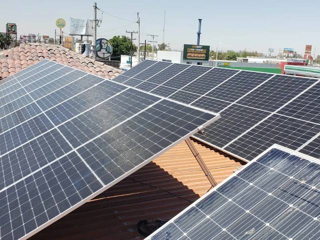 Instalación comercial en zona urbana